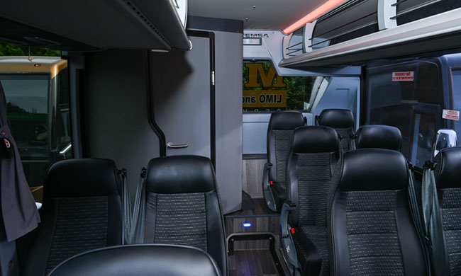 MTI PREMIUM CHARTER – LUXURY MOTORCOACH MTI PREMIUM CHARTER – LUXURY MOTORCOACH