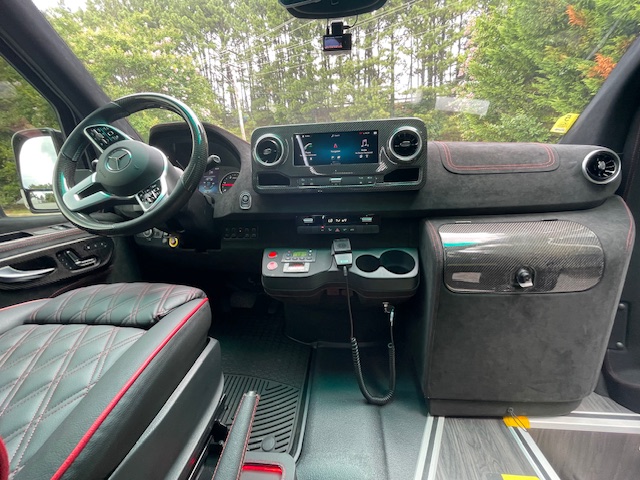 MTI PREMIUM CHARTER LUXURY SPRINTER MTI PREMIUM CHARTER LUXURY SPRINTER